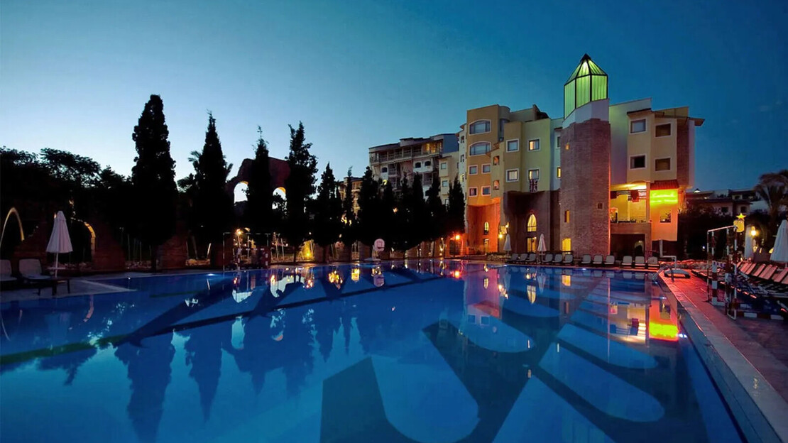 Limak Arcadia Sport & Resort Hotel